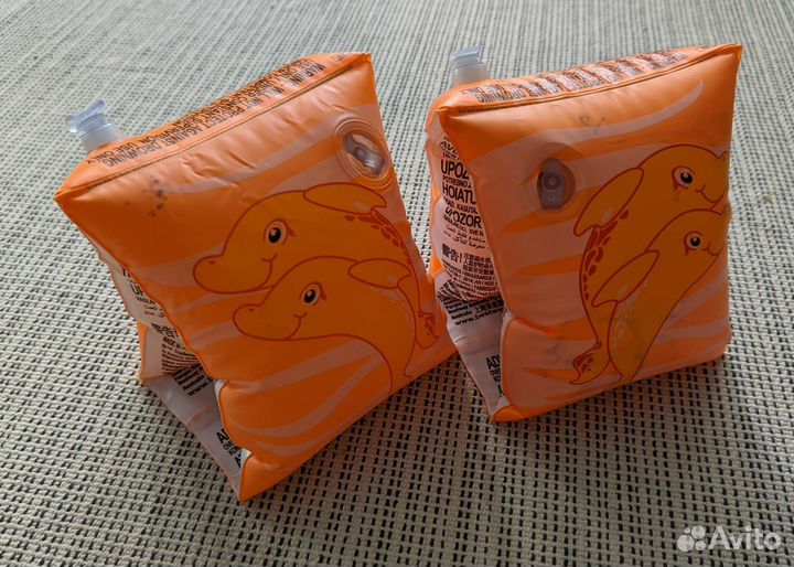 Надувные игрушки, нарукавники, жилет для плавания