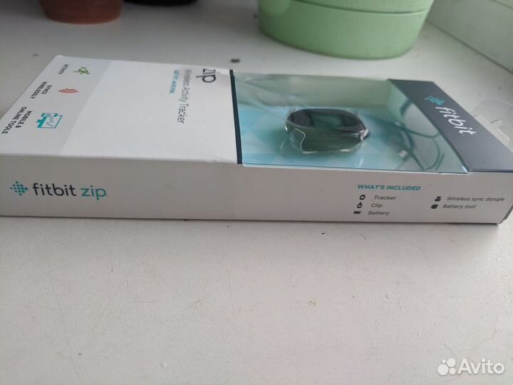 Фитнес-браслет FitBit FB301 zip трекер активности