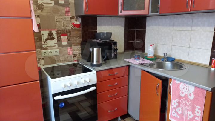 2-к. квартира, 52 м², 1/10 эт.