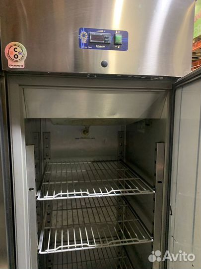 Морозильный шкаф