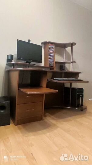 Компьютерный стол