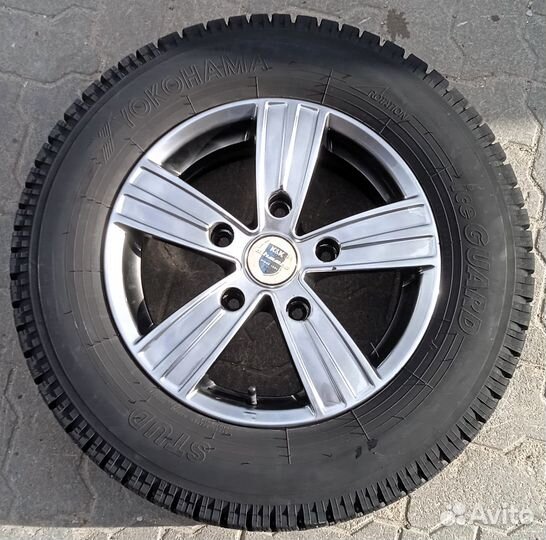 Yokohama F700Z 205/70 R15 96Q