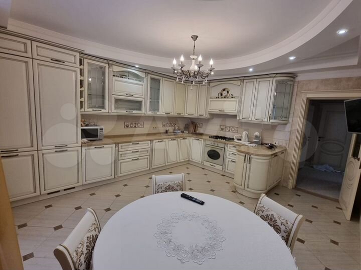 3-к. квартира, 120,9 м², 5/9 эт.