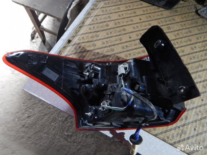 Фонарь правый внешний Mitsubishi Outlander 3