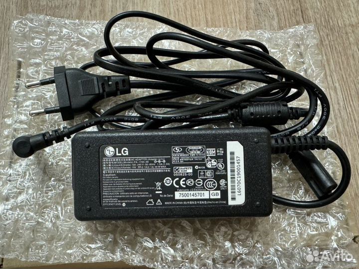 Блок питания 19V 2.1A 40W