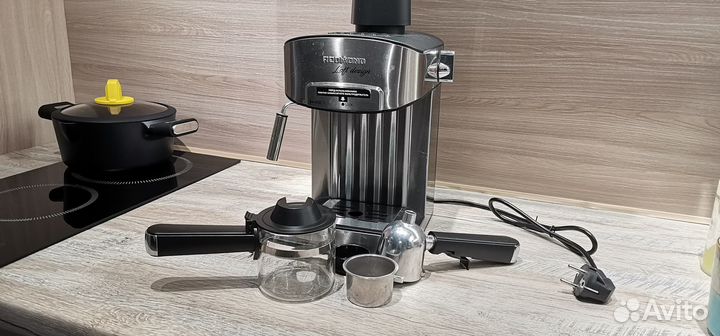 Кофеварка рожковая redmond