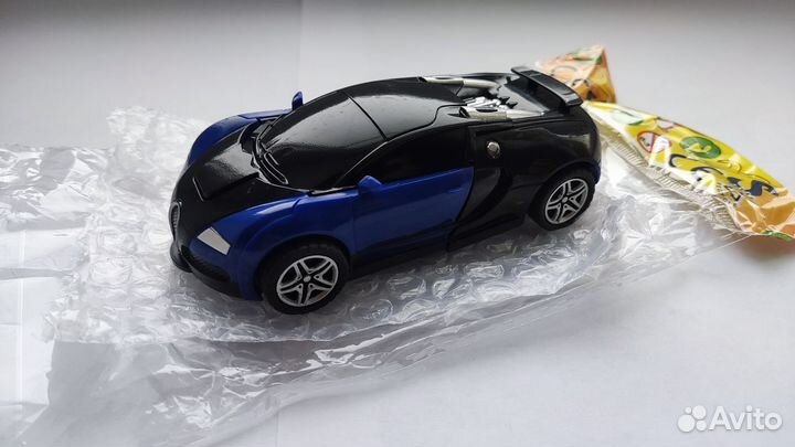 Новый автобот, робот-трансформер Бугатти