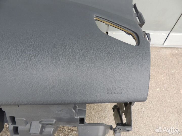 Торпедо панель приборов Мицубиси Оутлэндэр 3