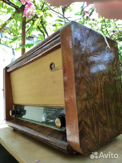 Радио ламповое вэф Аккорд