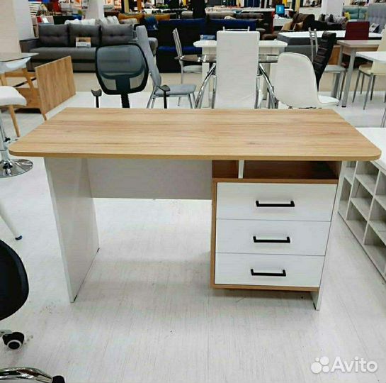 Компьютерный стол лайт новый