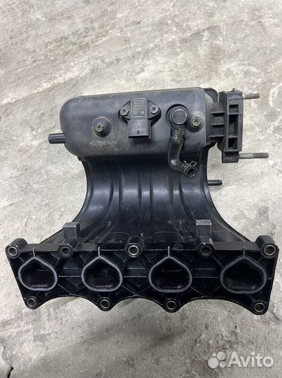 Впускной коллектор Hyundai Accent