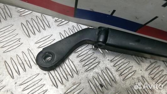 Щеткодержатель лобового стекла chrysler voyager 4