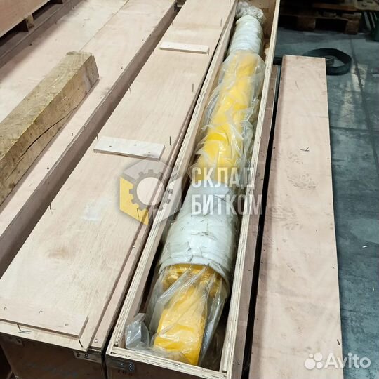 Гидроцилиндр стрелы Komatsu PC200SC-7M1