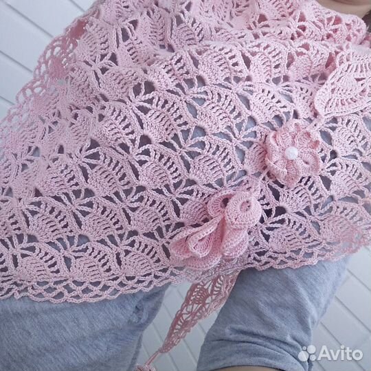 Бактус. Вязаный платок. Шаль. Ручная работа