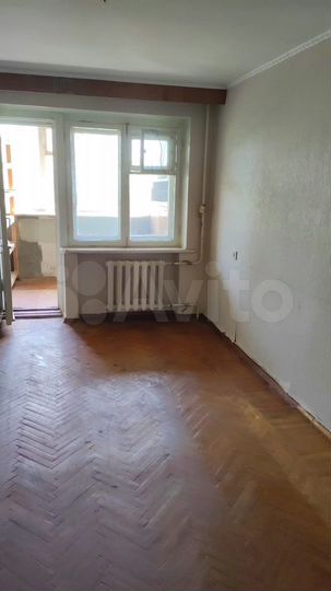 3-к. квартира, 60 м², 2/5 эт.