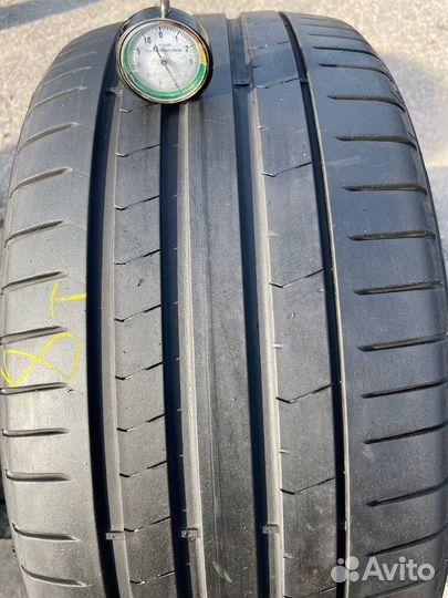 Pirelli P Zero PZ4 255/35 R20