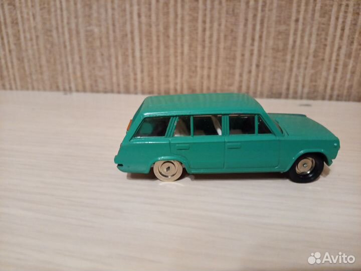 Модель автомобиля Жигули 2102