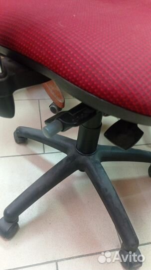 Компьютерное кресло