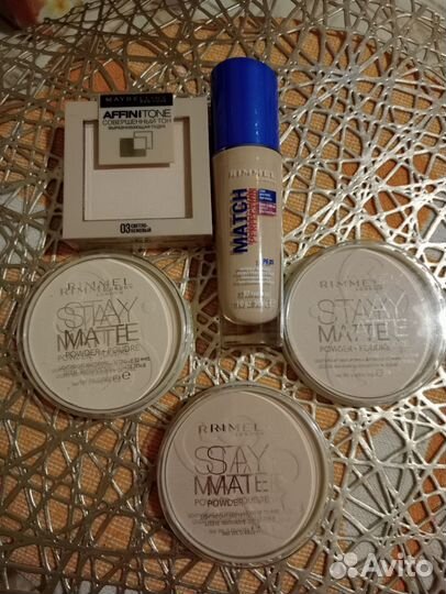 Пудра и тональный крем
