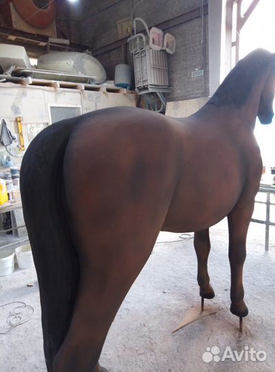 Лошадь Конь садовая фигура