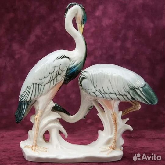 Фарфоровая статуэтка 