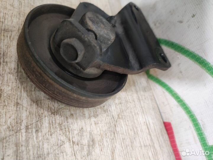 Ролик натяжной Nissan Note E11 (1.4) CR14DE 2007