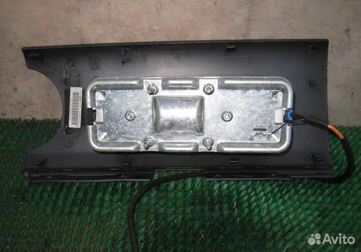 Подушка безопасности в торпедо Citroen Berlingo