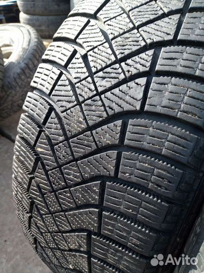 Pirelli Winter Ice Zero 205/50 R17