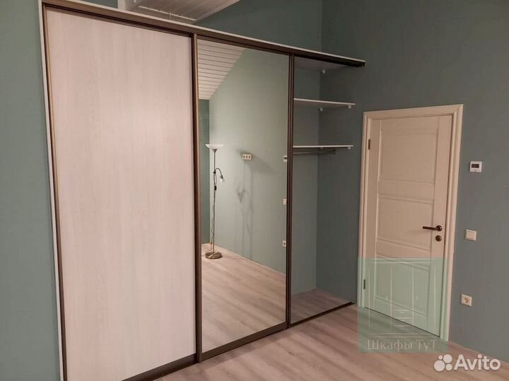 Угловой шкаф