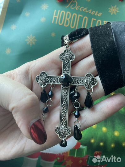 Чокер с крестом