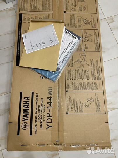 Цифровое пианино Yamaha YDP-144