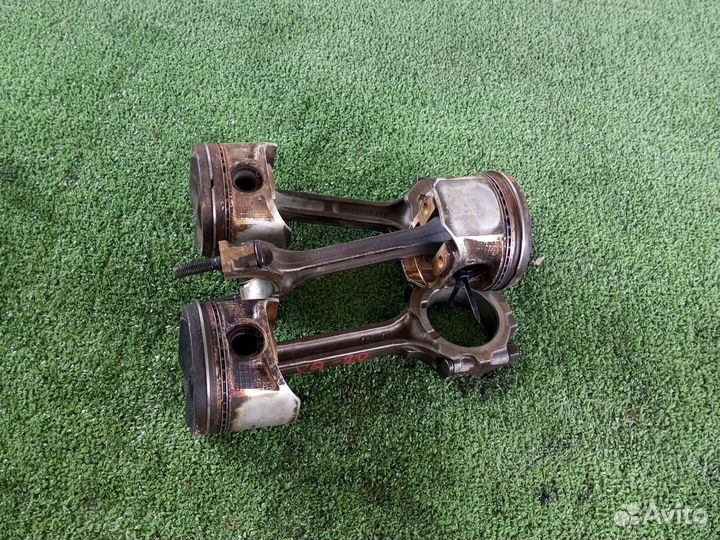 Шатун с поршнем Nissan cefiro maxima VQ20DE