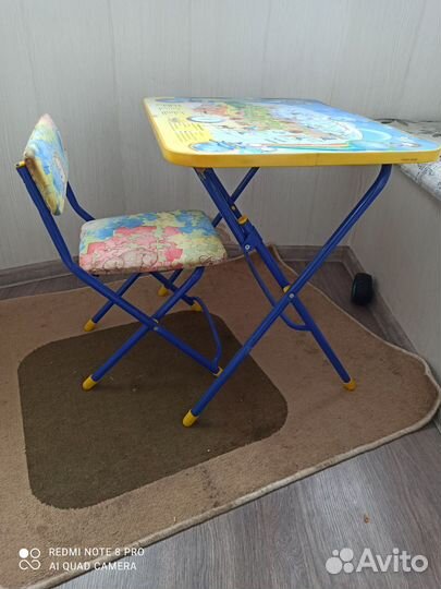 Детский стол со стулом