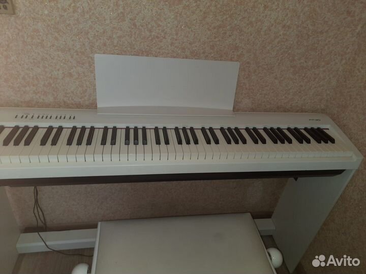 Пианинно Roland FP-30