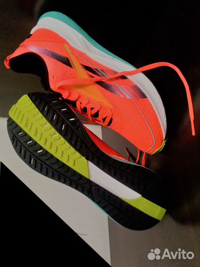 Кроссовки оригинал новые reebok Floatride