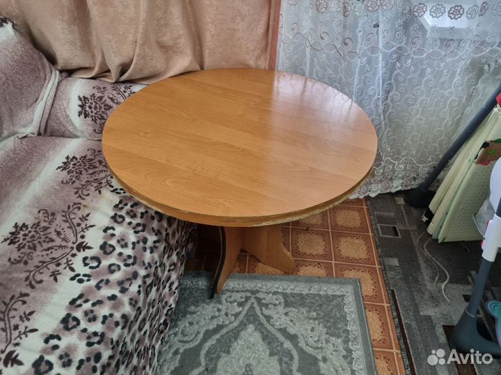 Стол круглый