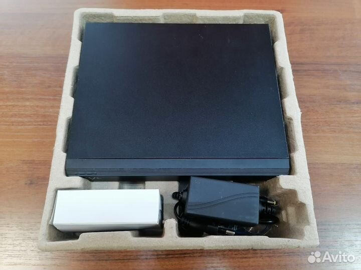 RVi-R16LA-C V.2 RVi 16-канальный гибридный видеоре