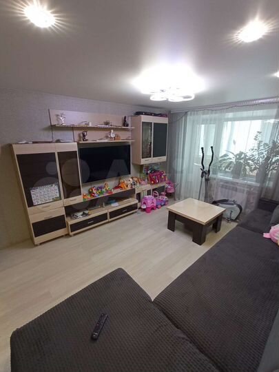 2-к. квартира, 49 м², 1/9 эт.
