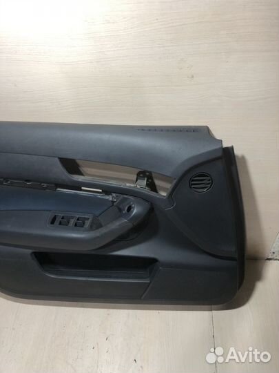 Обшивка двери передняя левая Ауди A6 C6 Кожа