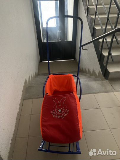 Детские санки на колесах с чехлом