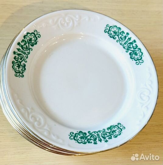Тарелка фарфоровая винтаж