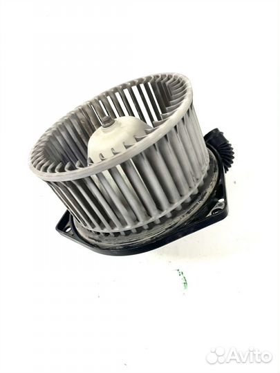 Моторчик печки Nissan Almera N15