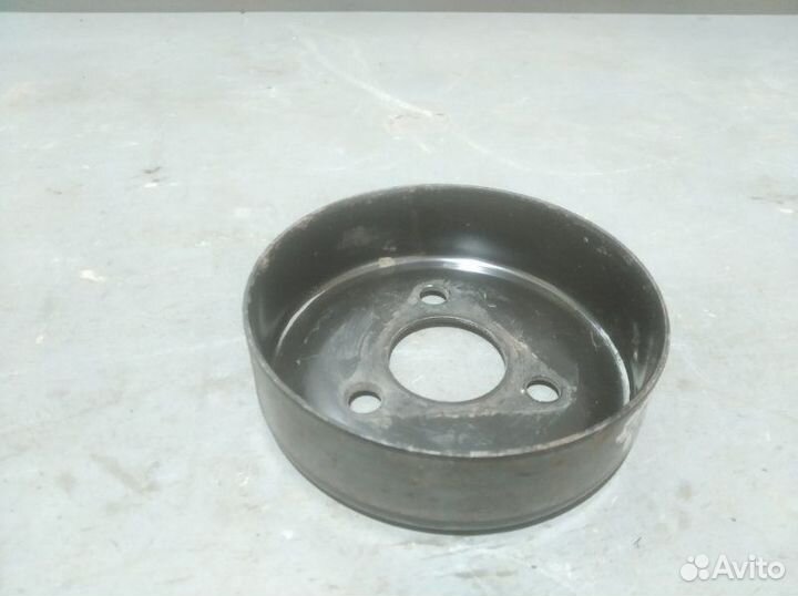 Шкив помпы Ford Focus 2 1.8 2005-2011