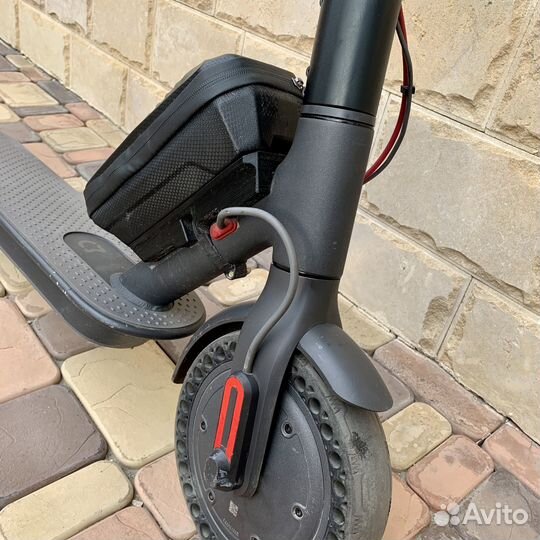 Электросамокат xiaomi m365 pro