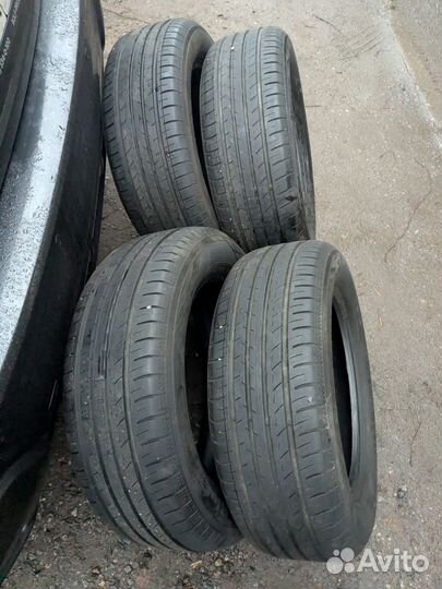 Yokohama BluEarth AE51 215/60 R16 99V