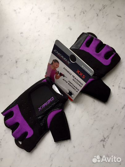 Абсолютно новые перчатки для фитнеса Demix