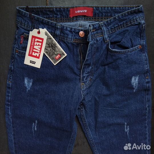 Мужские джинсы levis 501 2 футболки Levis