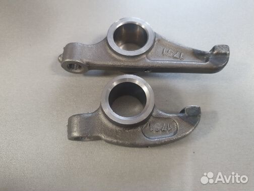 Коромысло впускного и выпускного клапана WD615/WD1