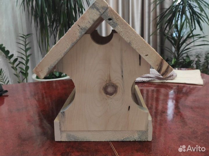 Кормушка, скворечник
