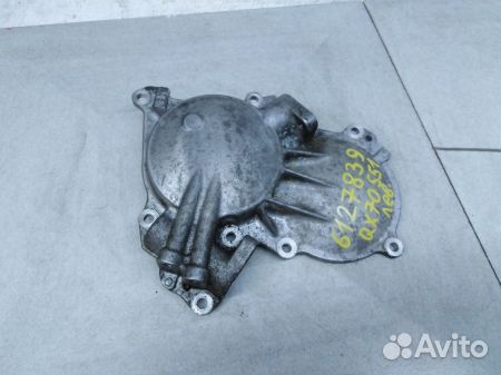 Крышка двигателя передняя